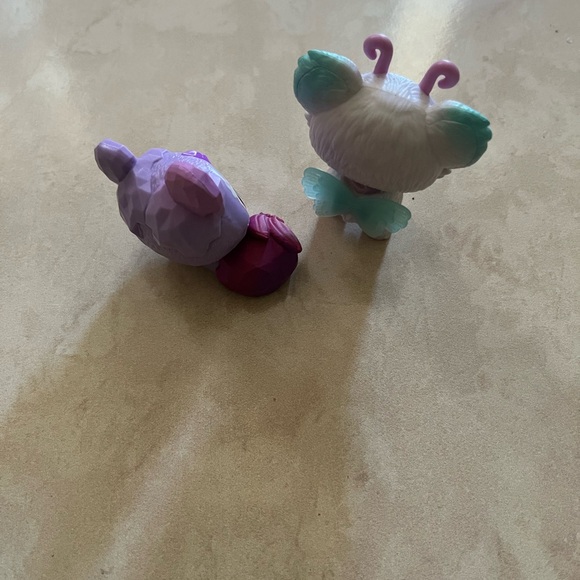 Magic Mixies Purple and White Small Pet Figures - Picture 4 of 9